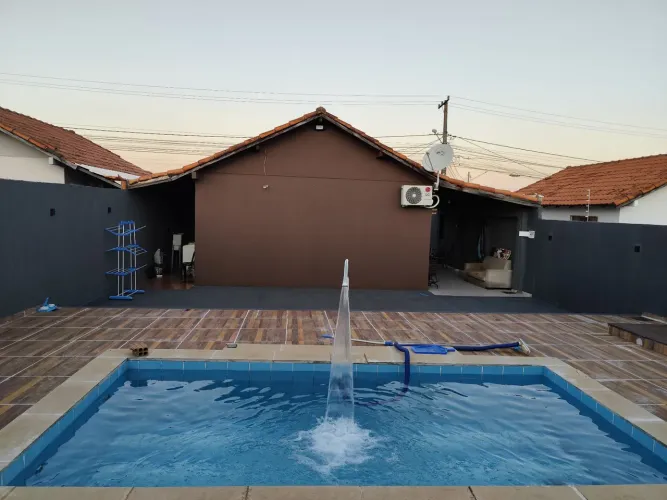 Casa com escritório e piscina. (Residencial oiti)