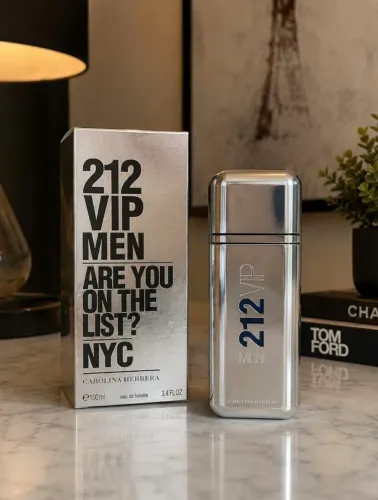 Perfume 212 VIP Men - Carolina Herrera* - 100ml R$ e 200 ml