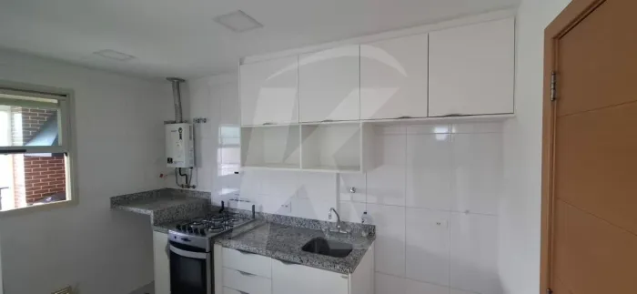 Alugo apto. com 1 dormitório, varanda gourmet e 1 vaga de garagem em Santana