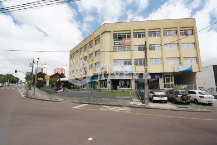 IMOBILIÁRIA JUVEVÊ ALUGA CONJUNTO SALA COMERCIAL BACACHERI ERASTO GAERTNER ED.JANISKI PRX