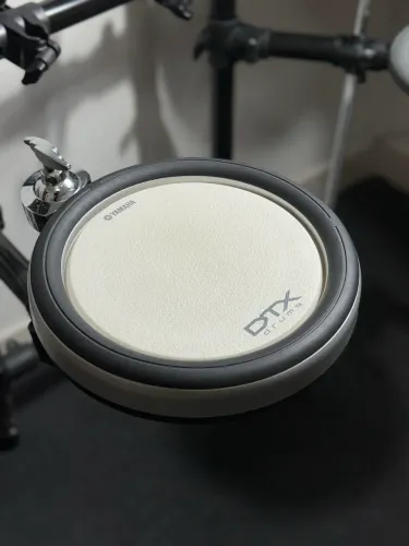 Pad Yamaha XP80 trizone bateria eletrônica (roland, alesis)