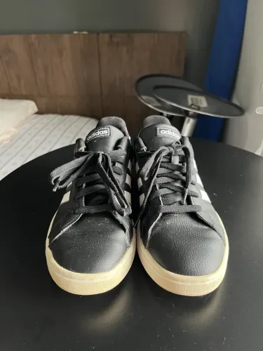 Vendo Tênis Adidas