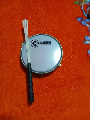 Tamborim mais baqueta mais chave para afinação
