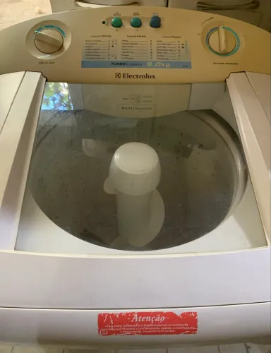 Máquina de lavar Electrolux turbo limpeza 9kg
