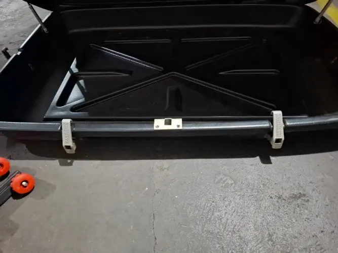 MALEIRO DE TETO RACKBOX 360L + KIT E BARRAS FIXAÇÃO