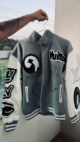 Jaqueta Varsity Louis Vuitton (Edição FW23 KidSuper) - Linha Premium