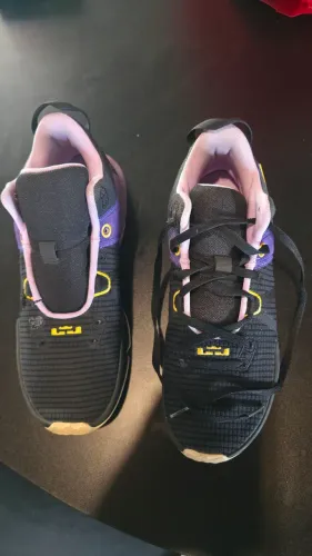 Tênis Lebron Nike Witness 7 roxo e preto 44