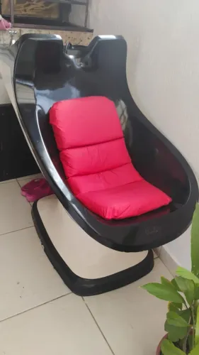 Lavatório e cadeira de salão