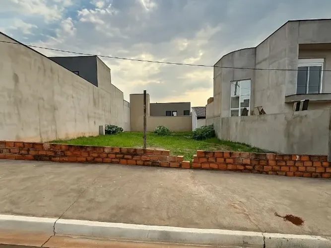 Vende-se terreno em Nova Odessa