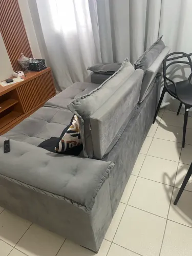 Sofá retrátil cinza