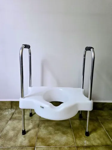 Assento Elevado Para Vaso Sanitário Com Alças Carci - Regulável - Seminovo