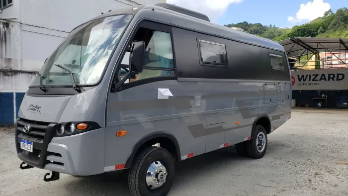 MOTORHOME VOLARE V8 TRAÇÃO 4x4 C/REDUZIDA 