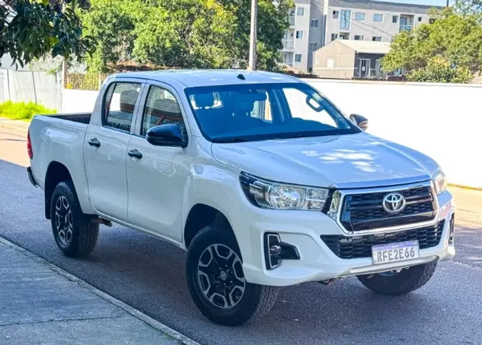 Toyota Hilux CD 4X4 2.8 Diesel Mec. 2020