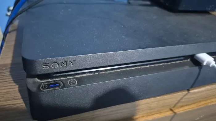 PS4 1TB+Vários Jogos juntos, aceito trocas apenas por notebook condizente ao valor do ps4