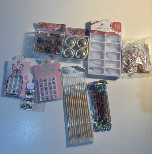 VENDO KIT PARA MANICURE INICIANTE