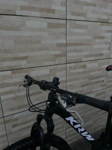 VENDO BIKE ARO 29 EXTRA ( ACEITO CARTÃO )