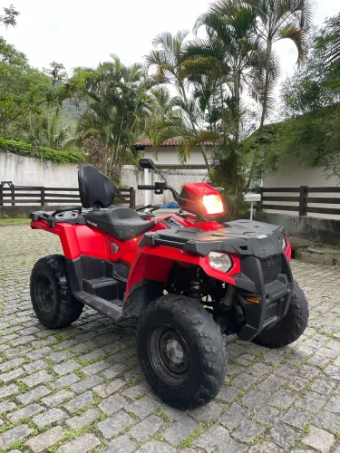 QUADRICICLO POLARIS SPORTSMAN EFI TOURING 4X4