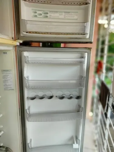 Vendo linda geladeira Brastemp 380 Litros! Extra!