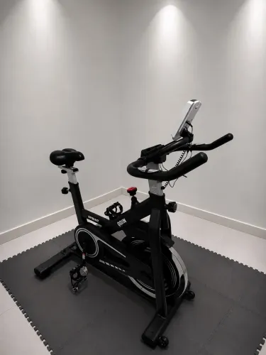 Bicicleta Ergométrica Spinning Roda Inércia 13kg Sprint One Fit