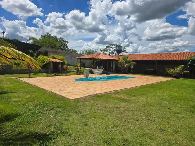 SÍTIO Á VENDA 4.000M² EM MATEUS LEME MG!
