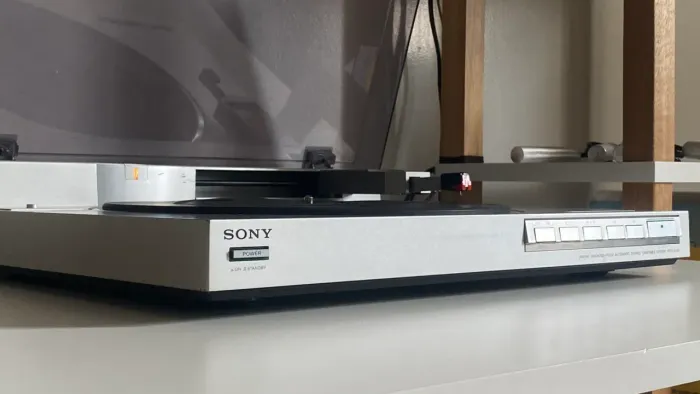Vitrola Sony PS-LX510 Toca Discos Automático + Coleção de Vinil