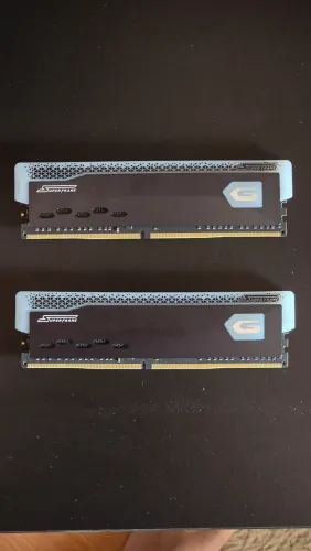 2x Pendes ram DDR4 8gb Superframe 3200mhz