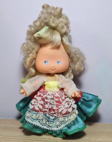 Boneca Moranguinho "Trajes Típicos" "Italiana" do ano de 86