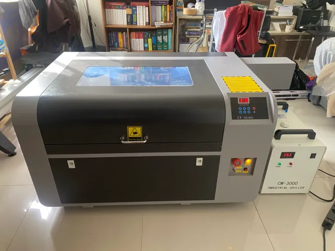 Máquina de corte CNC Laser CO2 Vuze VC6040 80W