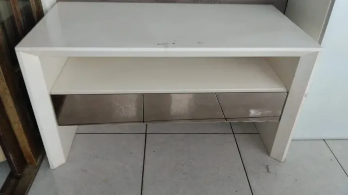 Rack/aparador com prateleira e gavetao com espelho bronze