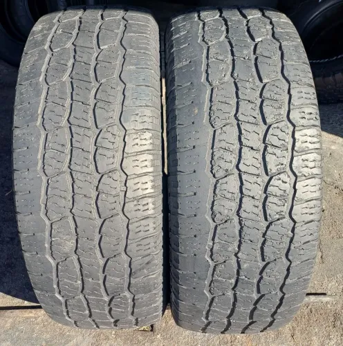 Vende-se par de pneus 275/65/18