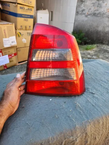 Lanterna direita Astra sedan 03/12