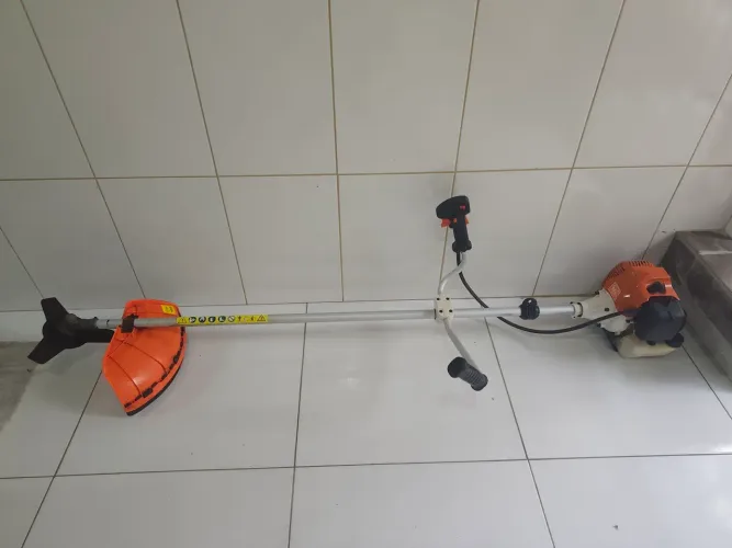Roçadeira a Gasolina