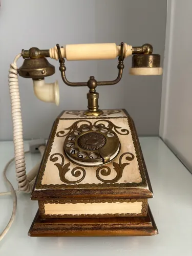 Telefone Antigo dourado funcionando