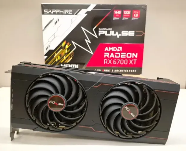 Placa de vídeo Sapphire RX 6700 XT 12GB Pulse Dual Fan - Na caixa!
