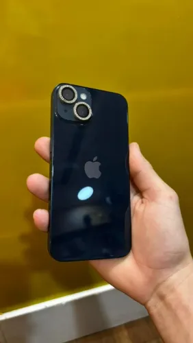 Vendo este iPhone 14 em perfeito estado, na caixa com nota fiscal.
