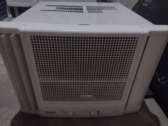 Vendo esse ar-condicionado.