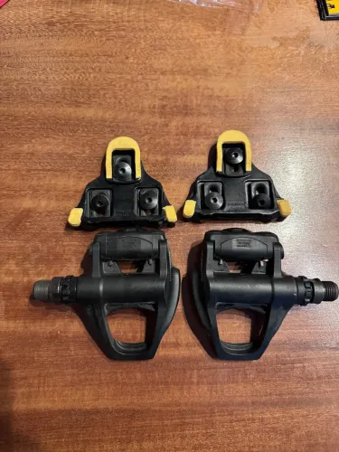Pedal Shimano com taco