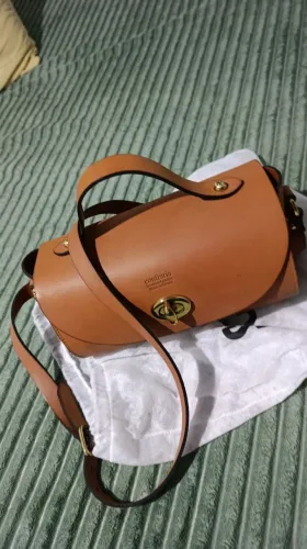 Linda bolsa nova nunca usada couro ligitimo