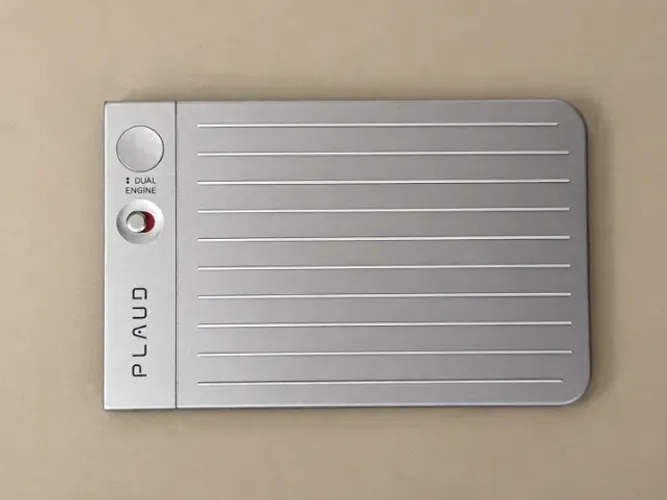 PLAUD Note 64 GB prateado com capa e cabo