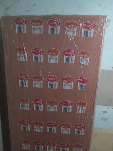 Vendo 2 porta decorada Com o caixão md 2.10×80.
