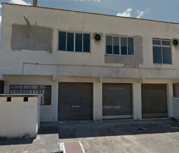 Sala Comercial/ Depósito / Galpão 70 m2 Aprox. Divisa de Camboriu/BC 