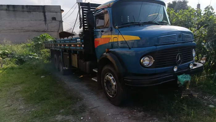 Vendo Mercedes Benz 1513 ano 79