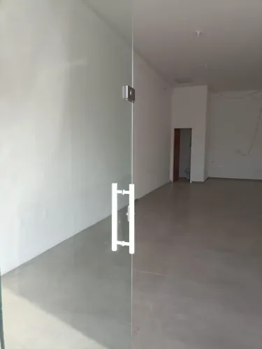 Alugo loja comercial