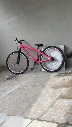 Bicicleta aro 26 perifa, freio a disco na traseira, em perfeito estado