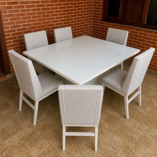 Vendo mesa de jantar em vidro com madeira, acompanha 6 cadeiras em linho !