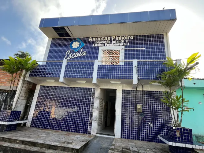 Alugo prédio comercial de dois pavimento ?