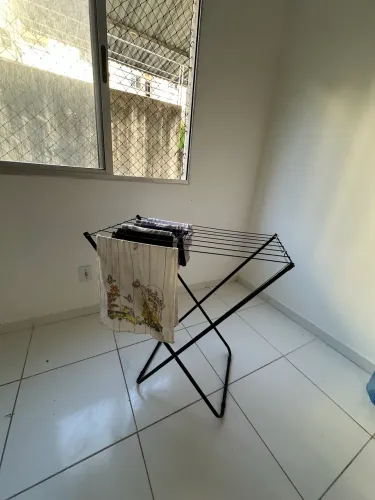 Varal de chão semi novo