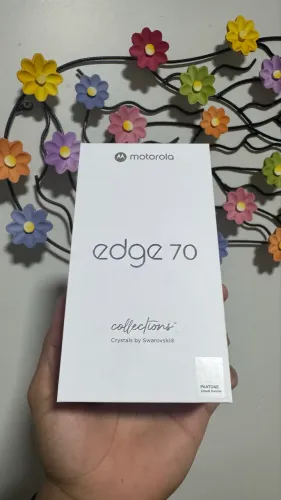 Smartphone Motorola Edge 70 5G Crystals by Swarovski - 512GB 24GB