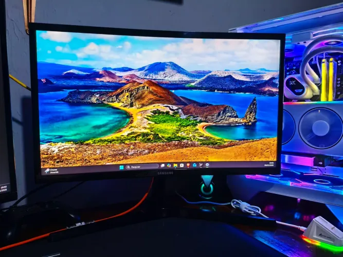Monitor Samsung GAMMING Curvo 144hz, semi novo