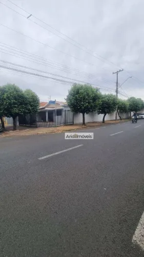 Casa com 3 dormitórios à venda, 180 m² por R$ 420.000 - Jardim Soraia - São José do Rio Pr